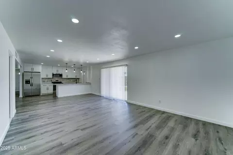 Living - 907 E Broadmor Dr, Tempe, AZ 85282 photo 8 of 8