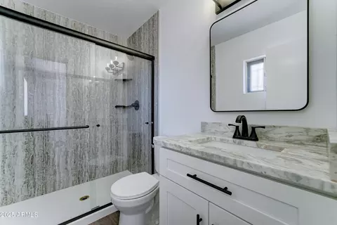 Bath - 907 E Broadmor Dr, Tempe, AZ 85282 photo 1 of 2