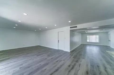 Living - 907 E Broadmor Dr, Tempe, AZ 85282 photo 6 of 8