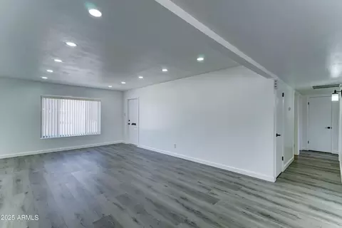 Living - 907 E Broadmor Dr, Tempe, AZ 85282 photo 4 of 8