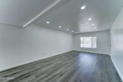 Living - 907 E Broadmor Dr, Tempe, AZ 85282 photo 3 of 8