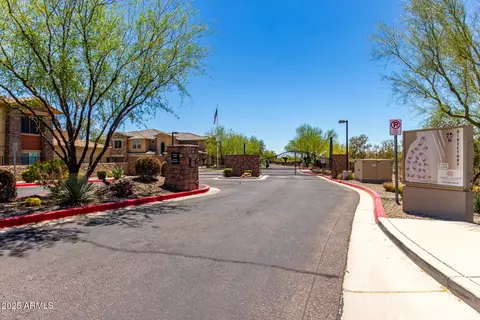View/Area - 2425 W Bronco Butte Trl #2011, Phoenix, AZ 85085 photo 1 of 3