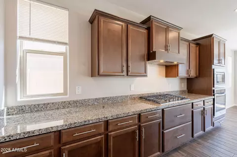Kitchen - 98 N Bay Dr, Gilbert, AZ 85233 photo 3 of 4