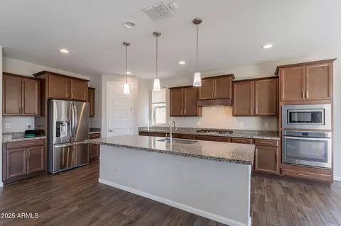Kitchen - 98 N Bay Dr, Gilbert, AZ 85233 photo 1 of 4