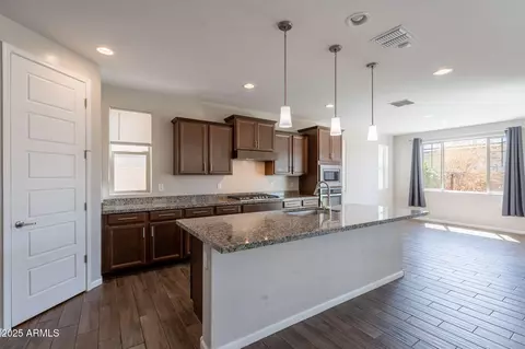 Other - 98 N Bay Dr, Gilbert, AZ 85233 photo 2 of 9