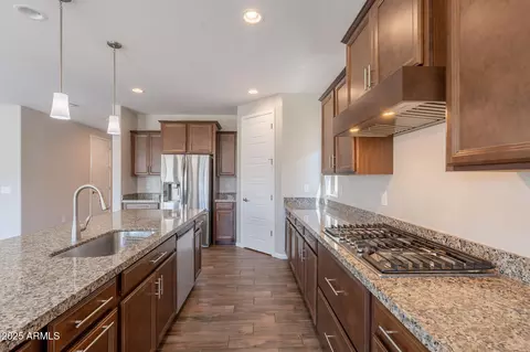 Kitchen - 98 N Bay Dr, Gilbert, AZ 85233 photo 2 of 4