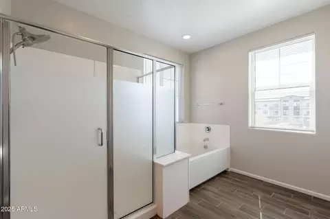 Bath - 98 N Bay Dr, Gilbert, AZ 85233 photo 4 of 6