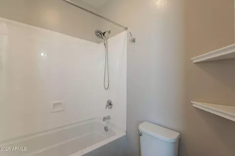 Bath - 98 N Bay Dr, Gilbert, AZ 85233 photo 5 of 6