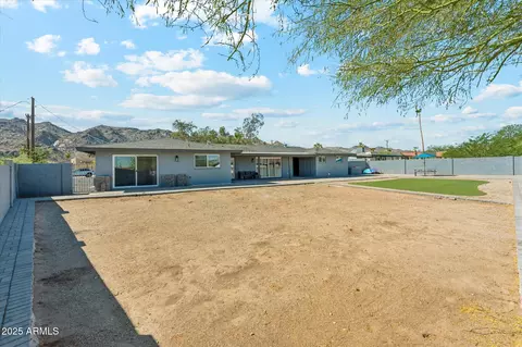 Exterior - 428 E Kachina Trl, Phoenix, AZ 85042 photo 4 of 4