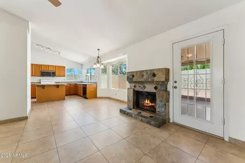 Living - 4202 E Brookwood Ct, Phoenix, AZ 85048 photo 2 of 2