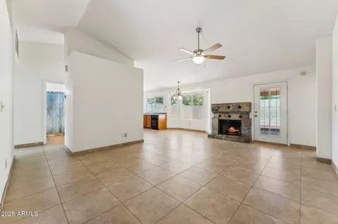 Living - 4202 E Brookwood Ct, Phoenix, AZ 85048 photo 1 of 2