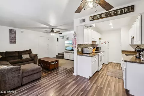 5923 W Townley Ave, Glendale, AZ 85302