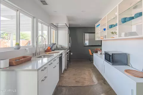 10007 N 30th Pl, Phoenix, AZ 85028 photo 9