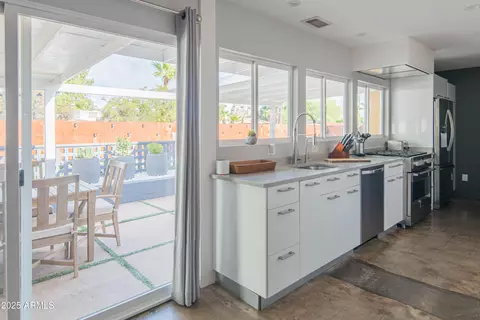 10007 N 30th Pl, Phoenix, AZ 85028 photo 8