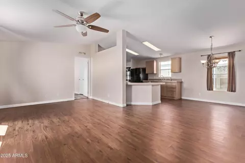 2140 E Michigan Ave #42, Phoenix, AZ 85024