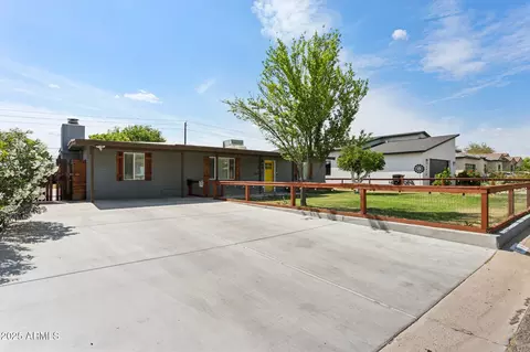 Exterior - 6814 N 14th St, Phoenix, AZ 85014 photo 2 of 4