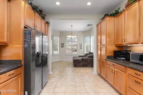 Kitchen - 4234 E Narrowleaf Dr, Gilbert, AZ 85298 photo 4 of 5