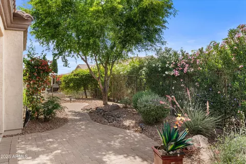 Exterior - 4234 E Narrowleaf Dr, Gilbert, AZ 85298 photo 4 of 12