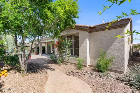 Exterior - 4234 E Narrowleaf Dr, Gilbert, AZ 85298 photo 5 of 12