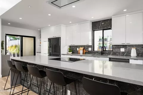 4336 E Piccadilly Rd, Phoenix, AZ 85018 photo 6