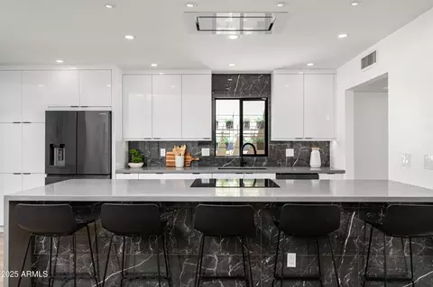 4336 E Piccadilly Rd, Phoenix, AZ 85018 photo 7