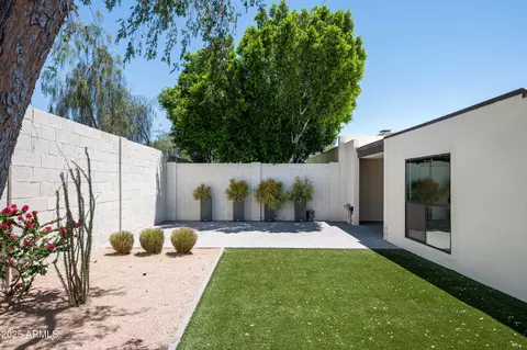 4336 E Piccadilly Rd, Phoenix, AZ 85018 photo 4