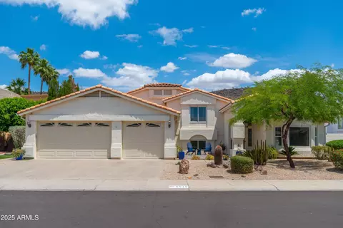 5510 W Arrowhead Lakes Dr, Glendale, AZ 85308