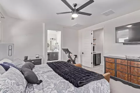Bedroom - 10029 E Wavelength Ave, Mesa, AZ 85212 photo 5 of 5