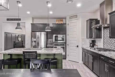 Kitchen - 10029 E Wavelength Ave, Mesa, AZ 85212 photo 4 of 4