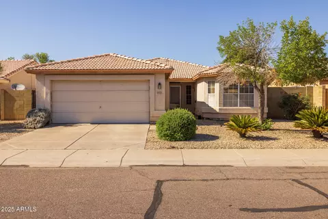 8952 W Monte Vista Rd, Phoenix, AZ 85037