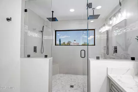 Bath - 35005 N Central Ave, Phoenix, AZ 85086 photo 2 of 6