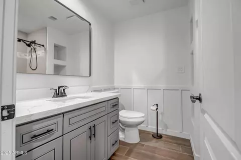 Bath - 35005 N Central Ave, Phoenix, AZ 85086 photo 3 of 6