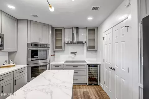 Kitchen - 35005 N Central Ave, Phoenix, AZ 85086 photo 4 of 7