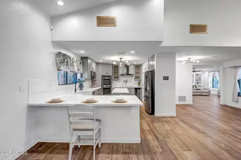 Kitchen - 35005 N Central Ave, Phoenix, AZ 85086 photo 2 of 7