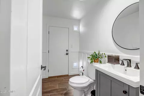 Bath - 35005 N Central Ave, Phoenix, AZ 85086 photo 4 of 6