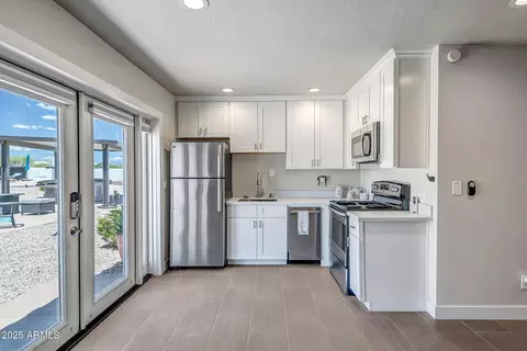 Kitchen - 35005 N Central Ave, Phoenix, AZ 85086 photo 7 of 7