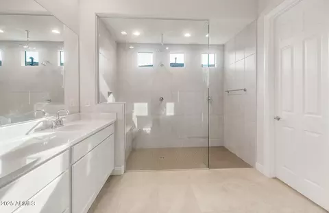Bath - 24791 N 169th Dr, Surprise, AZ 85387 photo 2 of 4