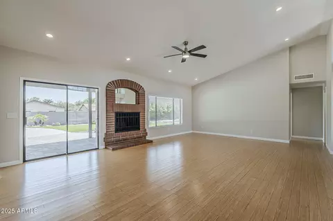625 E Silver Creek Rd, Gilbert, AZ 85296 photo 9