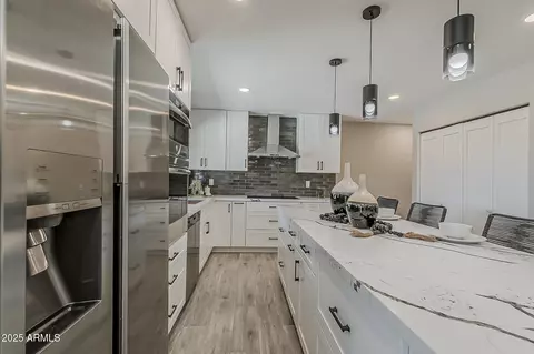 Kitchen - 4509 E La Puente Ave, Phoenix, AZ 85044 photo 3 of 8