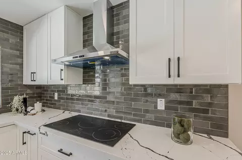 Kitchen - 4509 E La Puente Ave, Phoenix, AZ 85044 photo 6 of 8