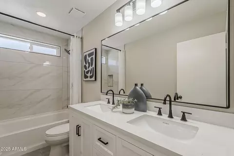 Bath - 4509 E La Puente Ave, Phoenix, AZ 85044 photo 2 of 2