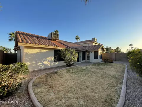 Exterior - 4332 E Frye Rd, Phoenix, AZ 85048 photo 2 of 3