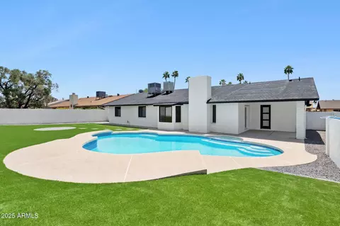 Exterior - 1030 E Wescott Dr, Phoenix, AZ 85024 photo 5 of 9