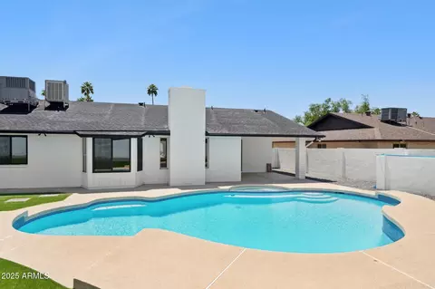 Exterior - 1030 E Wescott Dr, Phoenix, AZ 85024 photo 6 of 9