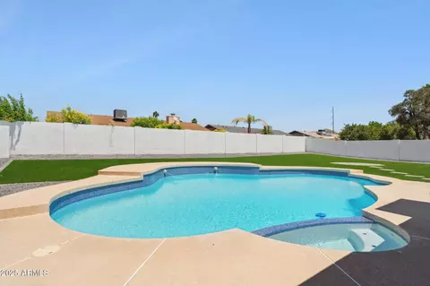 Exterior - 1030 E Wescott Dr, Phoenix, AZ 85024 photo 4 of 9