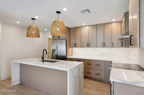 Kitchen - 1030 E Wescott Dr, Phoenix, AZ 85024 photo 5 of 5
