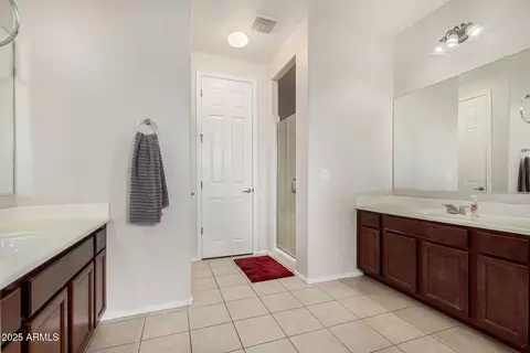 Bath - 1876 E Azalea Ct, Gilbert, AZ 85298 photo 2 of 3