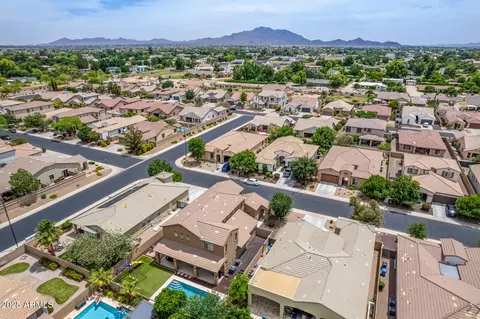 View/Area - 1876 E Azalea Ct, Gilbert, AZ 85298 photo 10 of 12
