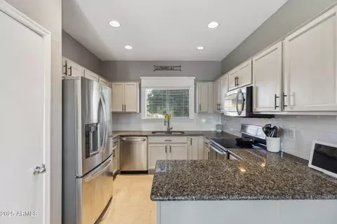 894 S Buena Vista Dr, Apache Junction, AZ 85120 photo 14