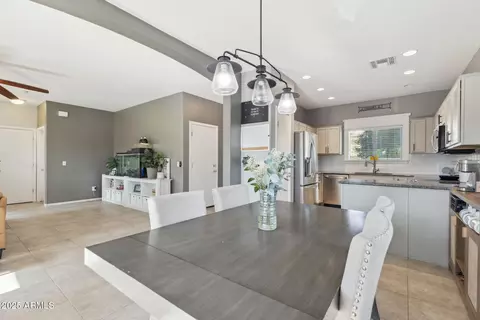 894 S Buena Vista Dr, Apache Junction, AZ 85120 photo 9
